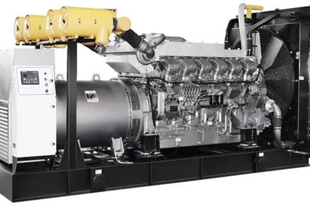 三菱發(fā)電機(jī)組油壓過低該如何處理？